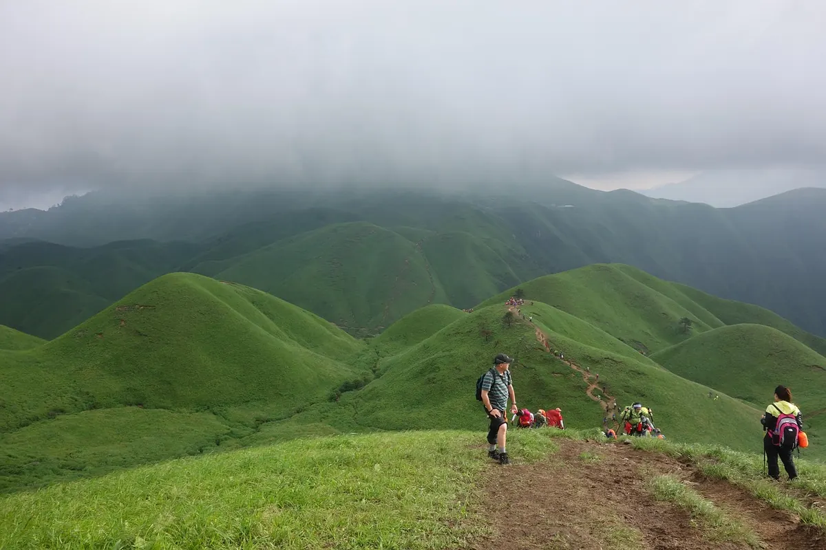 Beginner's Guide to Your First UK Hill Walk: Planning, Pace and Packing